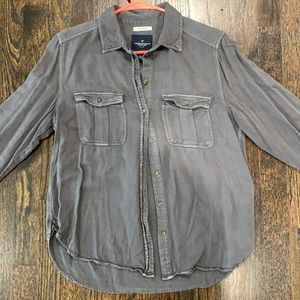 American Eagle button up